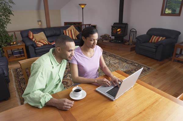 TNMCoupleComputerWorkHome